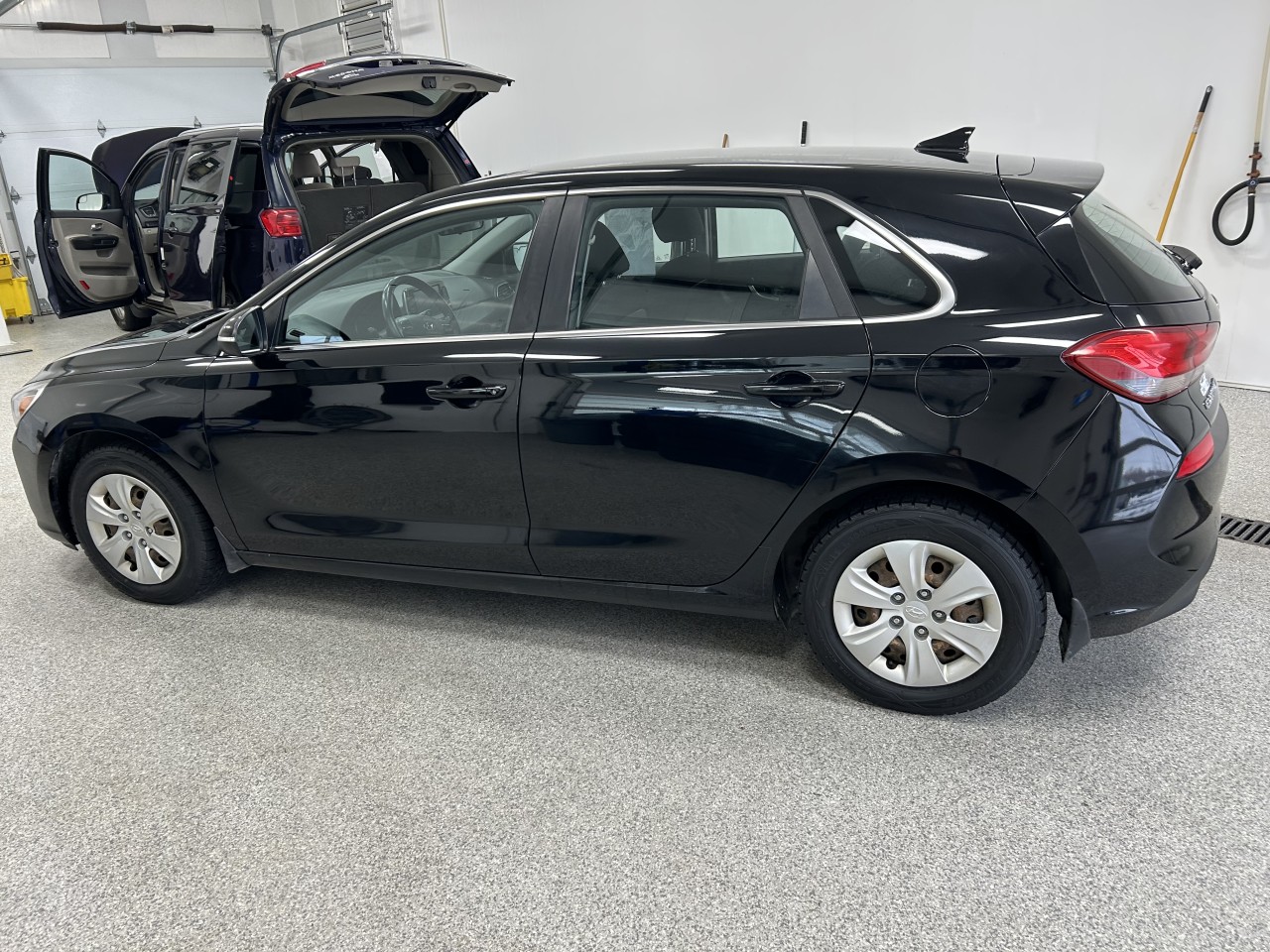 2018 Hyundai Elantra GT - Image 8