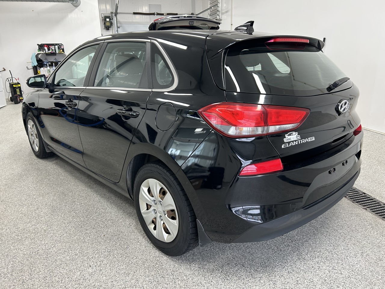 2018 Hyundai Elantra GT - Image 10