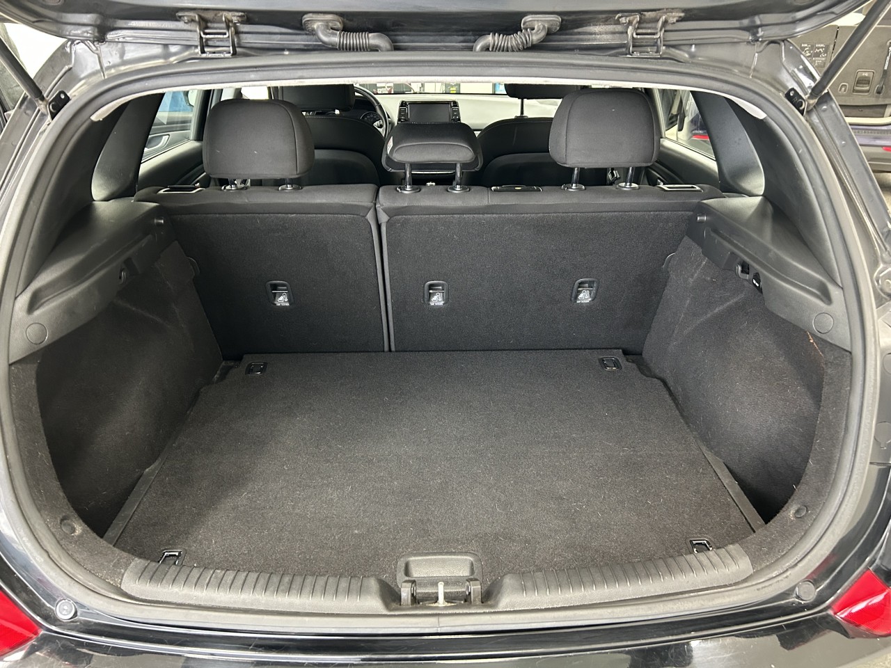 2018 Hyundai Elantra GT - Image 23