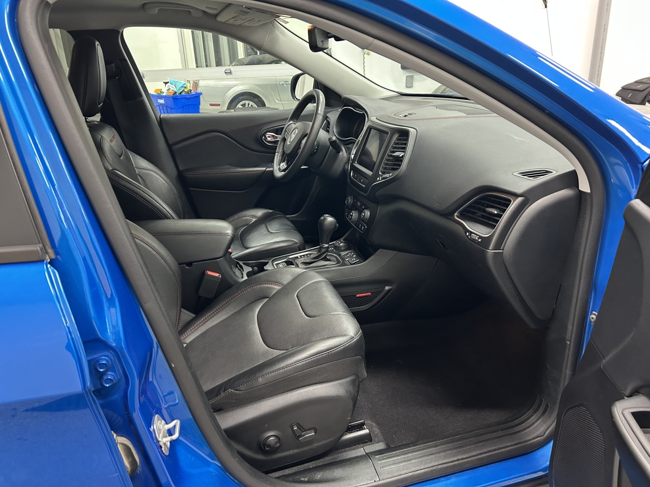 2023 Jeep Cherokee - Image 24