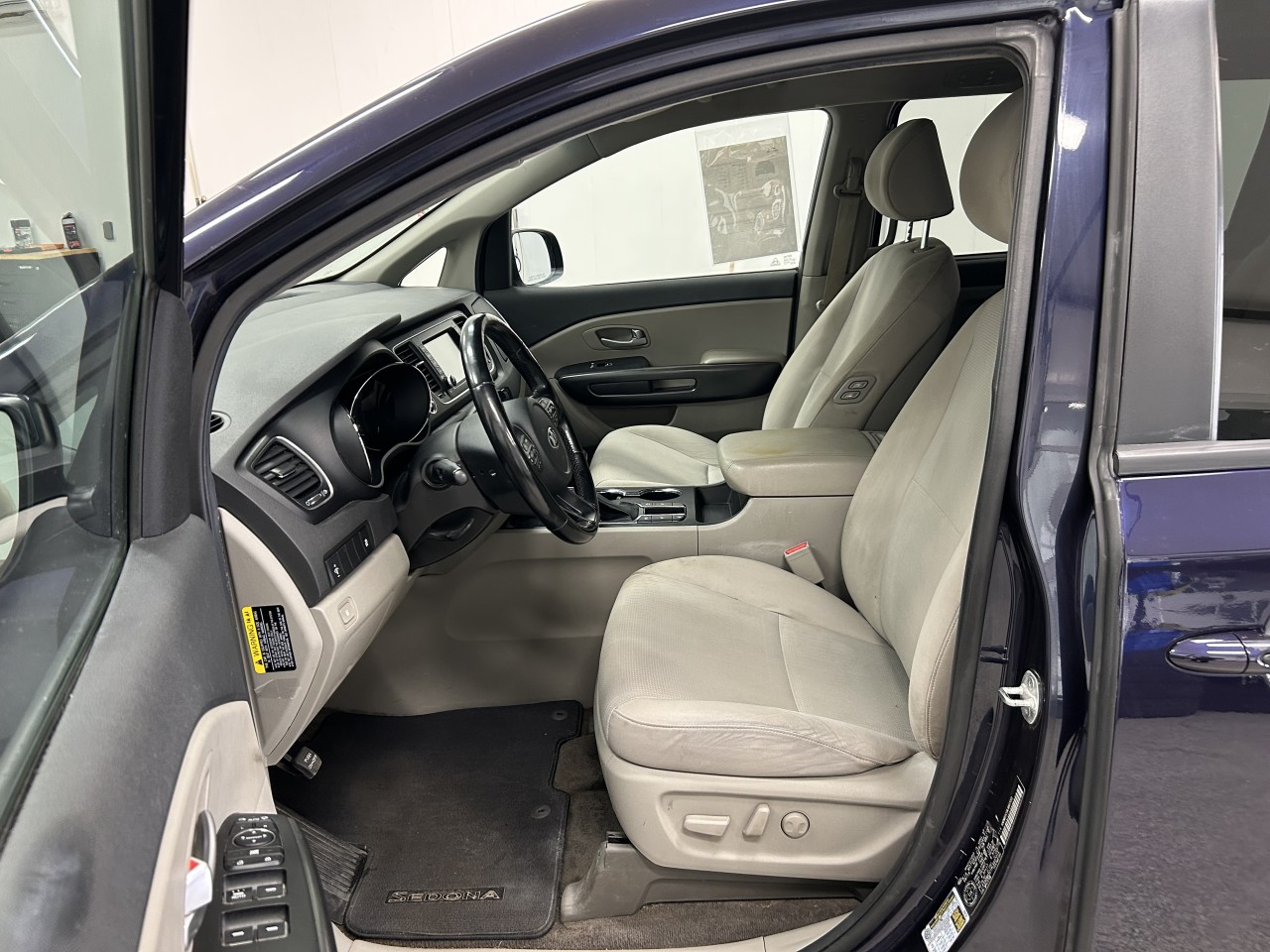 2020 Kia Sedona - Image 15