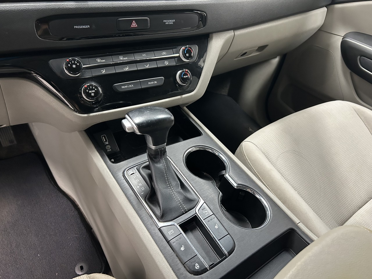 2020 Kia Sedona - Image 19