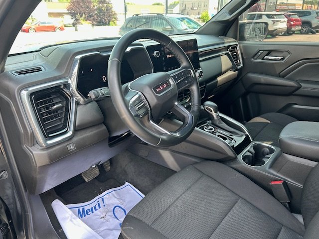 2023 GMC CANYON - Image 11