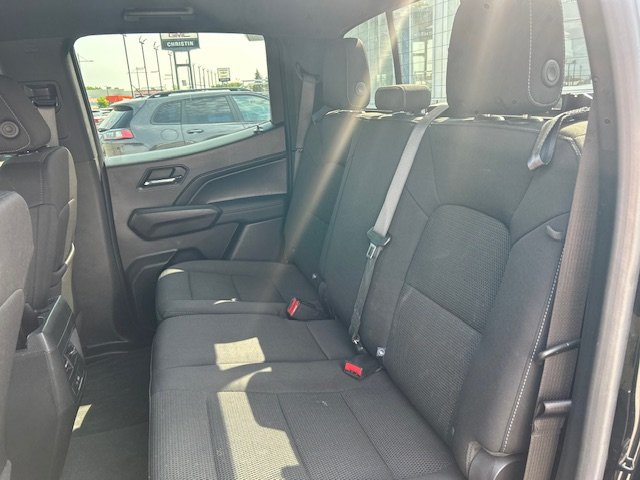 2023 GMC CANYON - Image 16