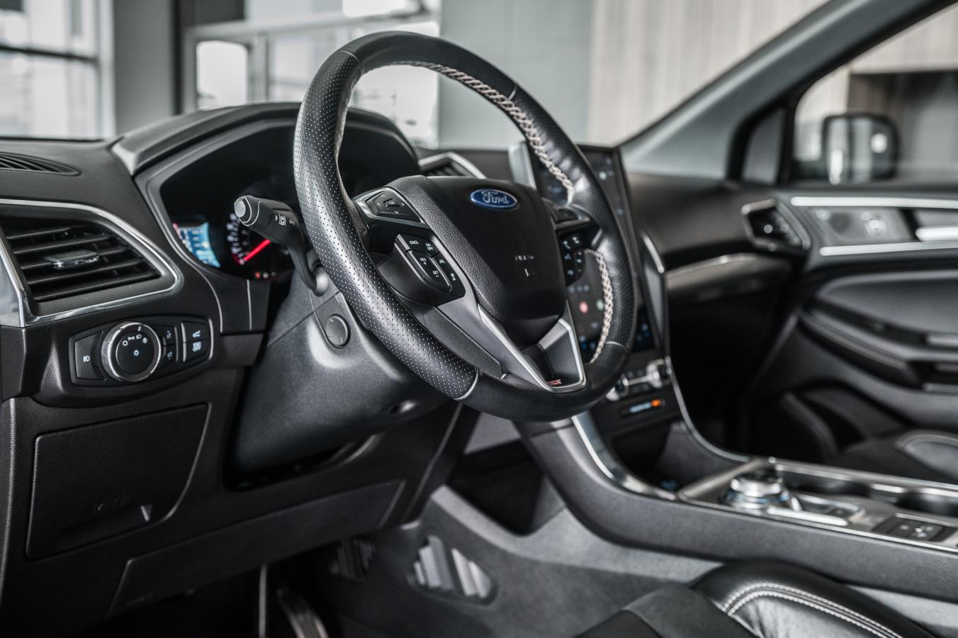 2022 Ford Edge - Image 15