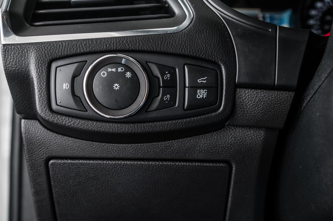 2022 Ford Edge - Image 16