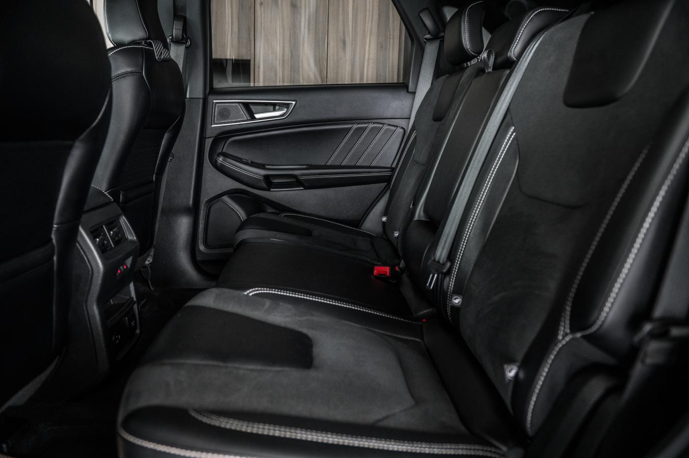 2022 Ford Edge - Image 27