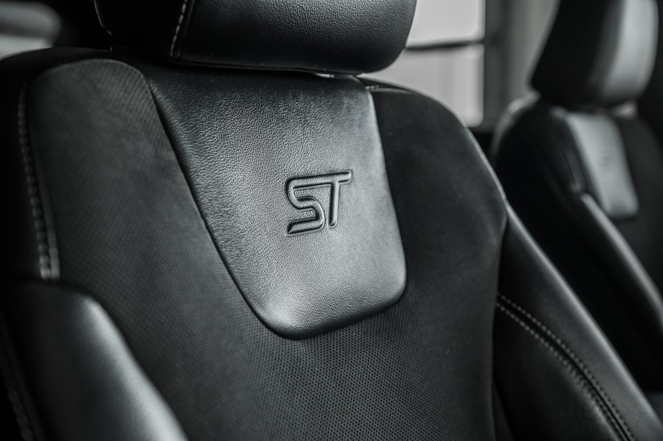 2022 Ford Edge - Image 35