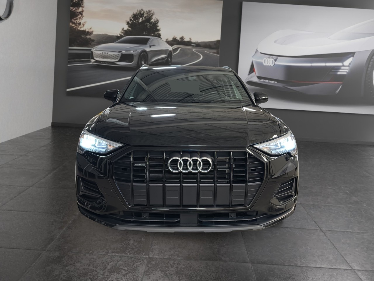2022 Audi Q3 - Image 2