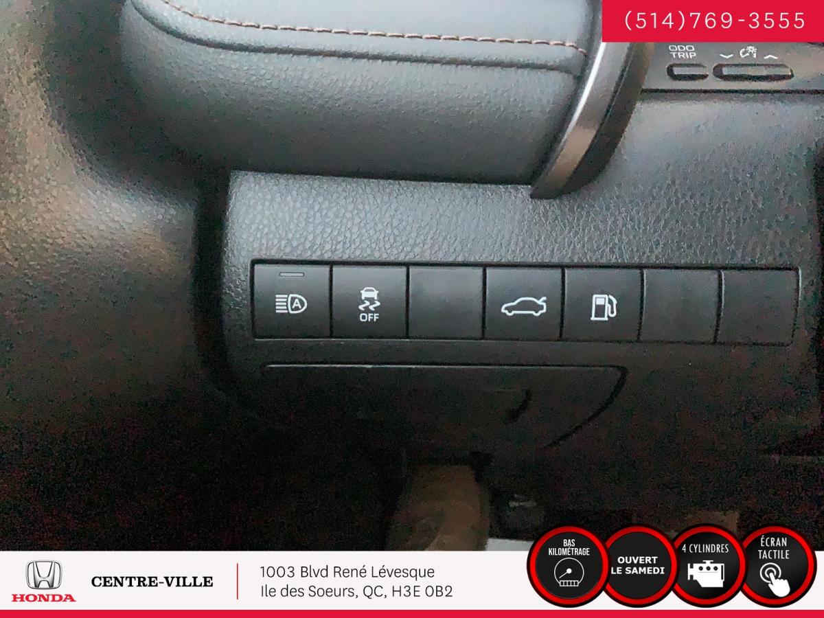 2018 Toyota Camry - Image 25