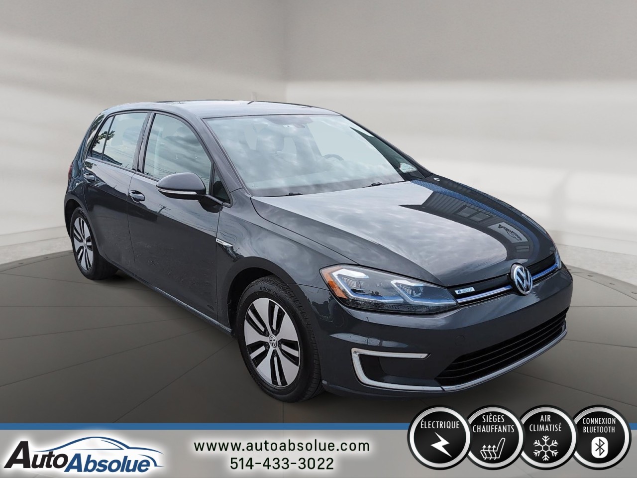 2017 Volkswagen e-Golf - Image 2