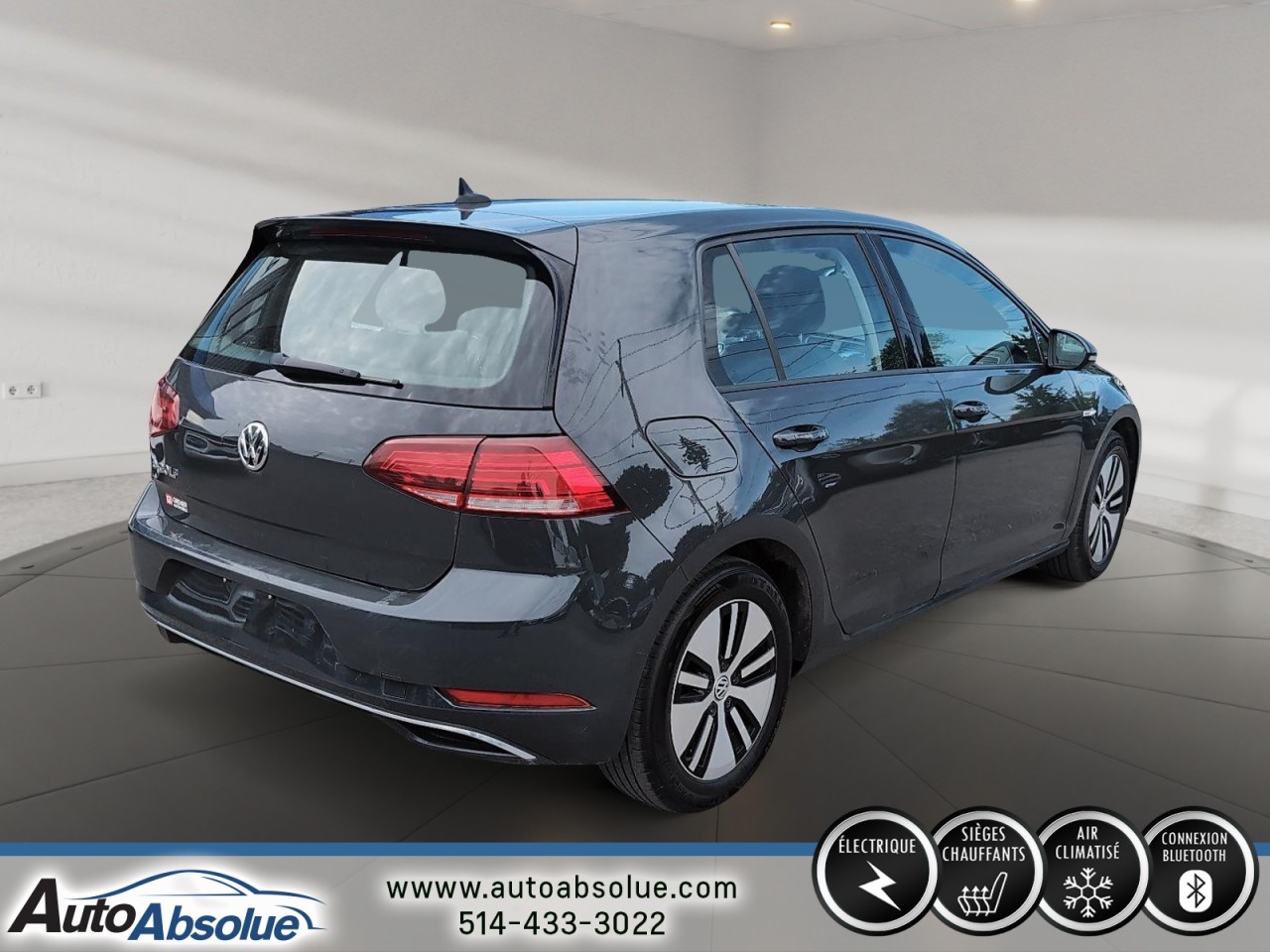 2017 Volkswagen e-Golf - Image 3
