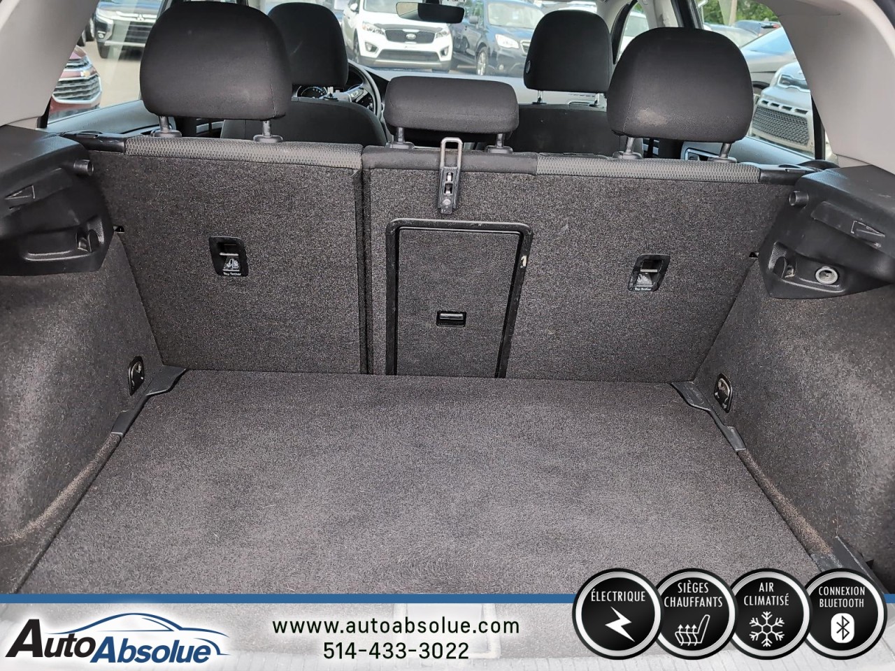 2017 Volkswagen e-Golf - Image 6