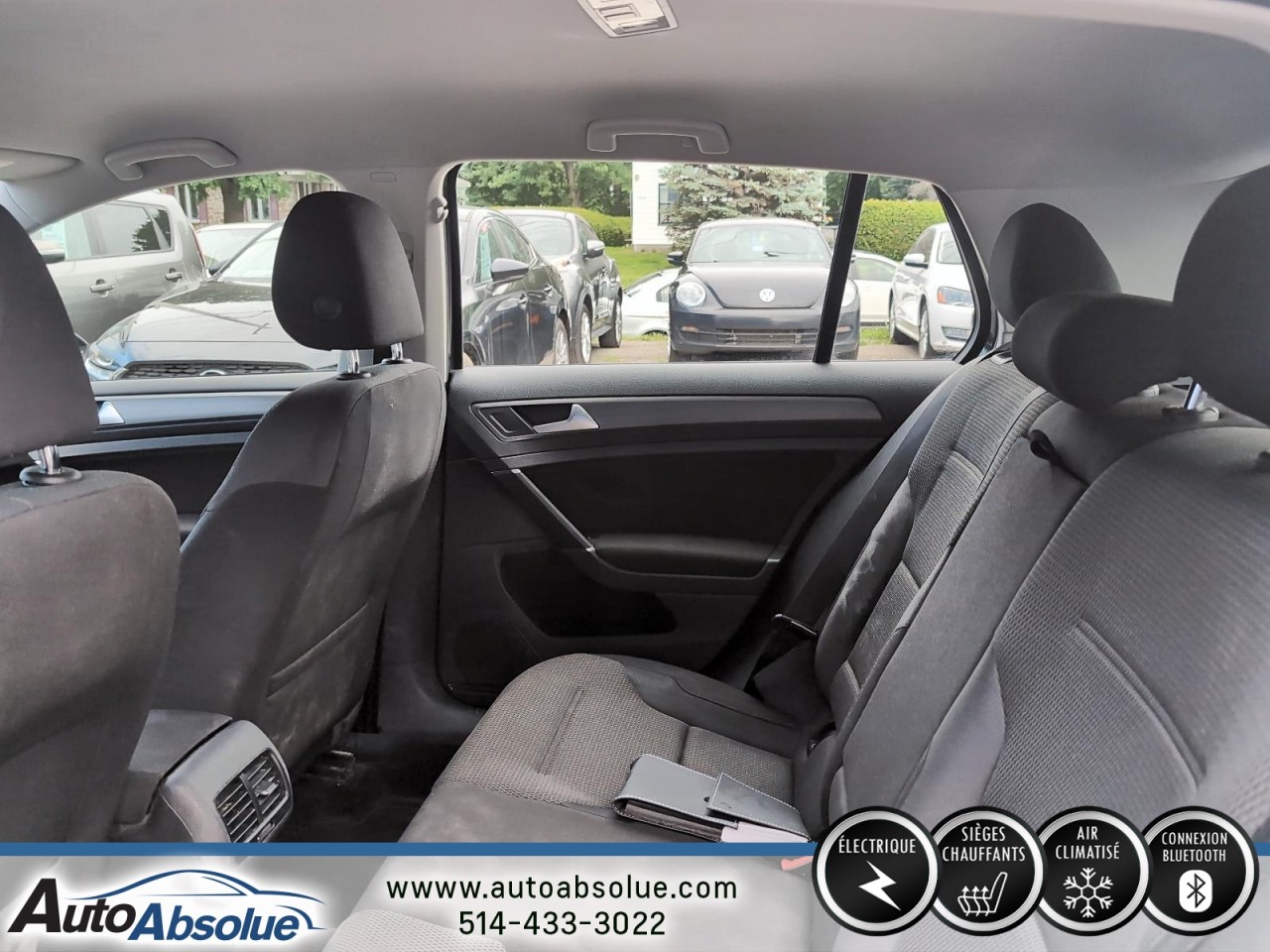 2017 Volkswagen e-Golf - Image 8