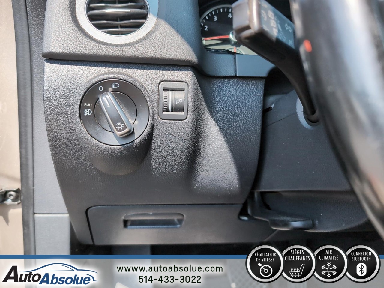 2015 Volkswagen Tiguan - Image 15