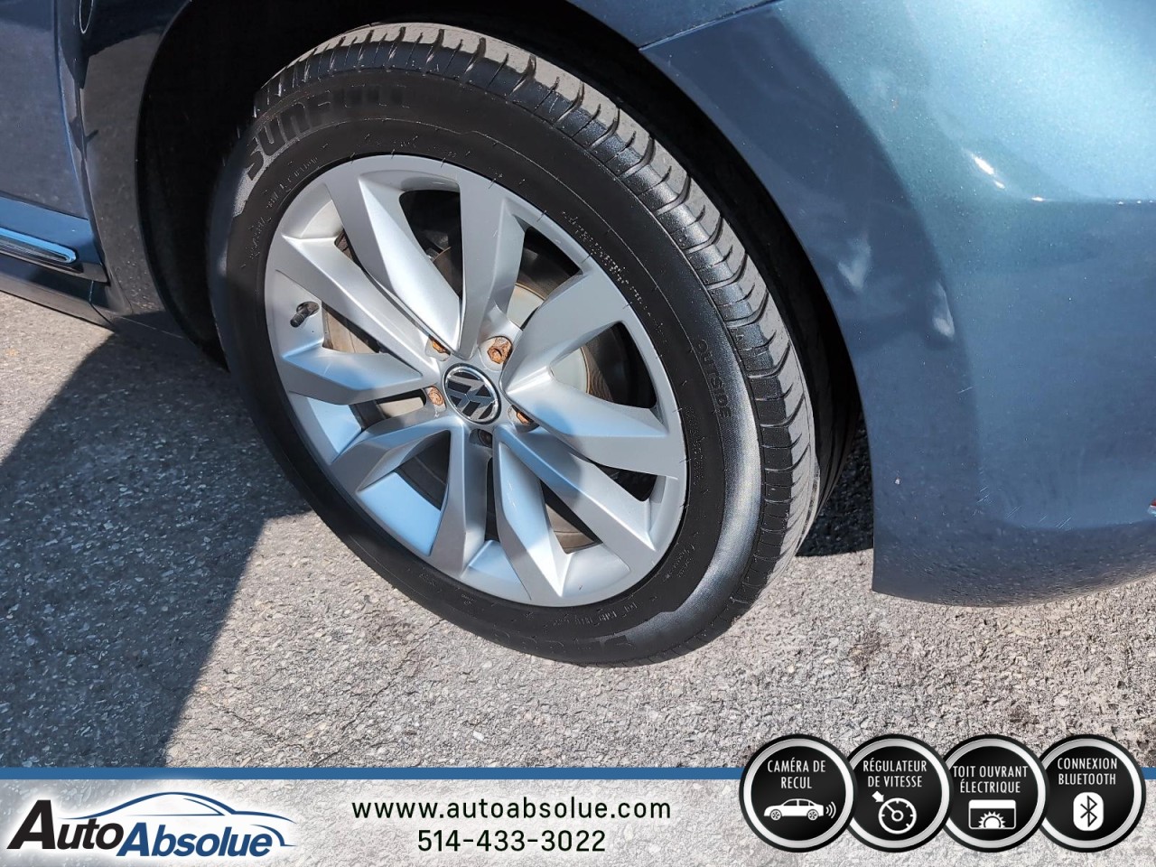 2018 Volkswagen Beetle - Image 9