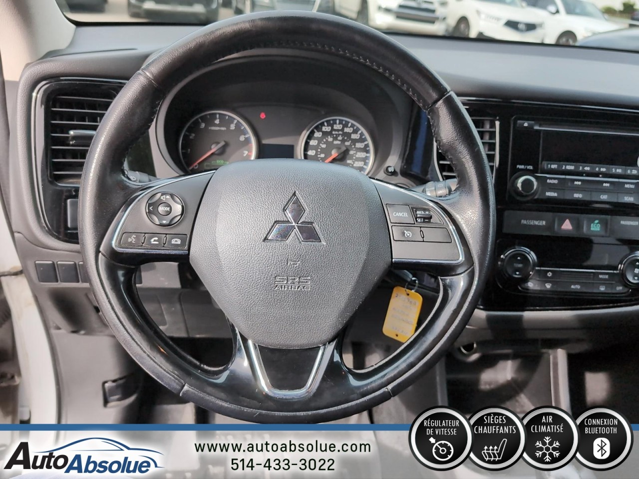 2016 Mitsubishi Outlander - Image 12