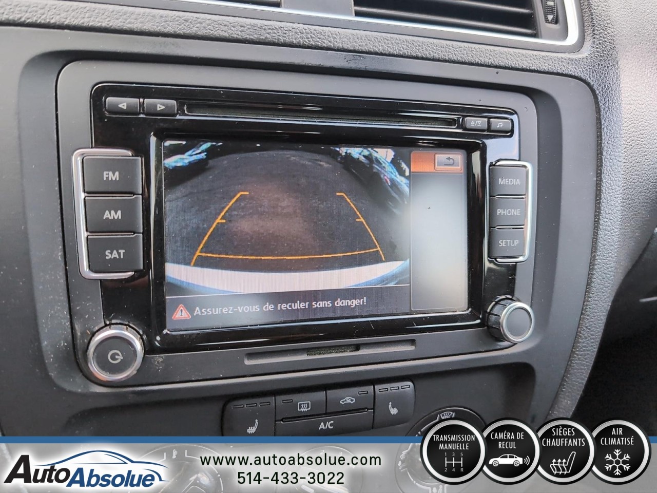 2014 Volkswagen Jetta - Image 13