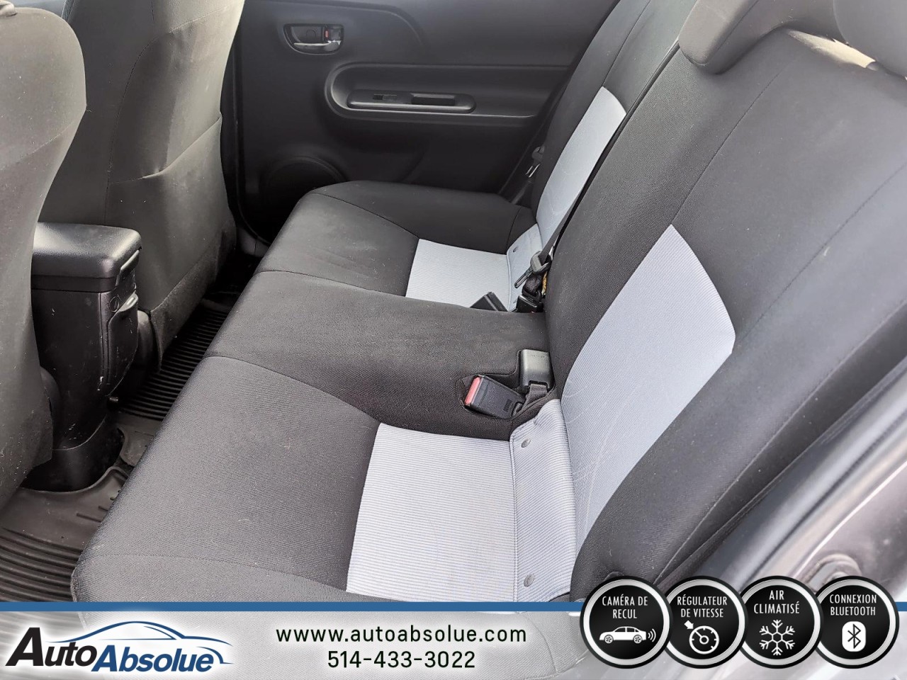 2018 Toyota Prius C - Image 7