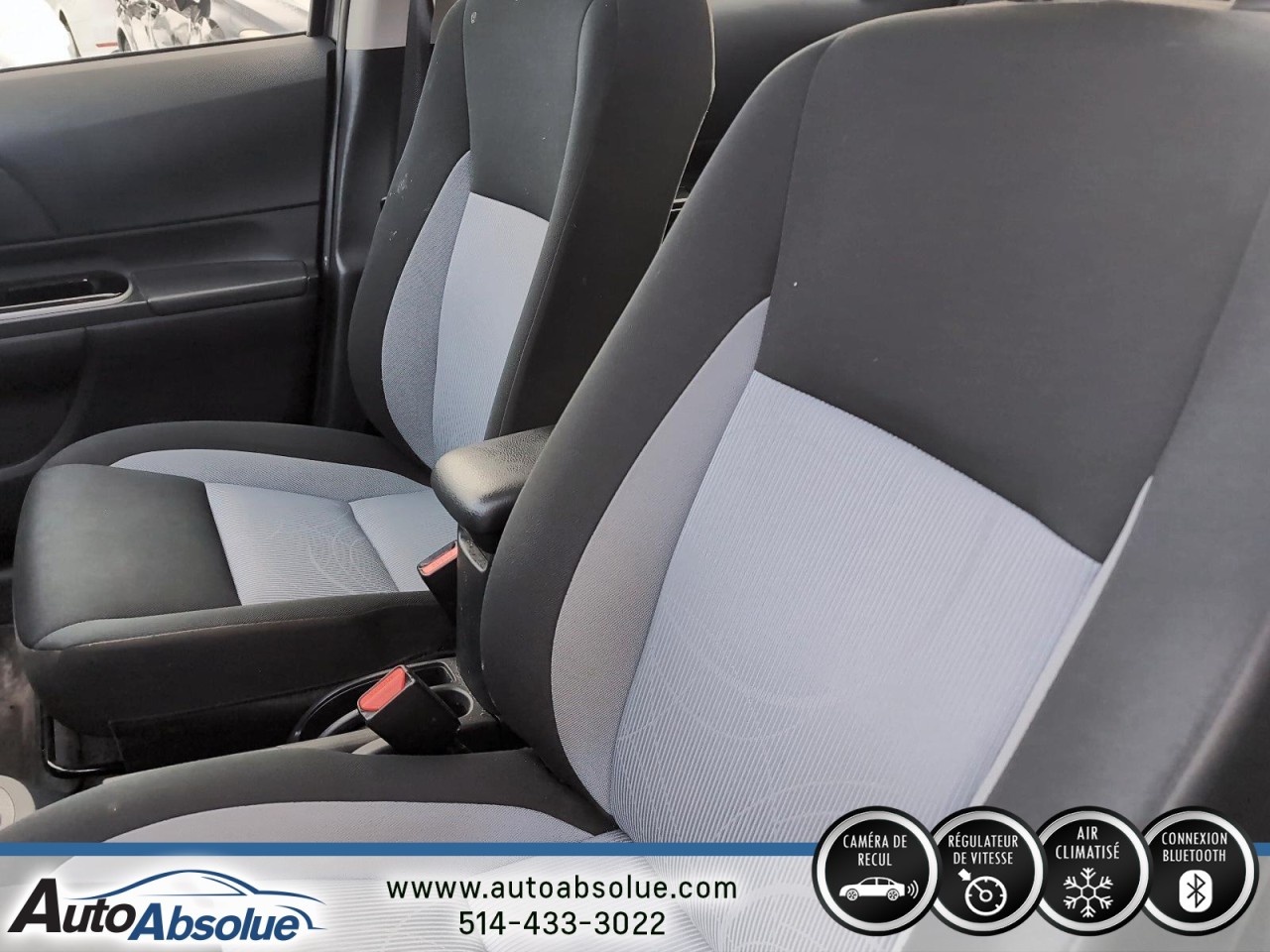 2018 Toyota Prius C - Image 10