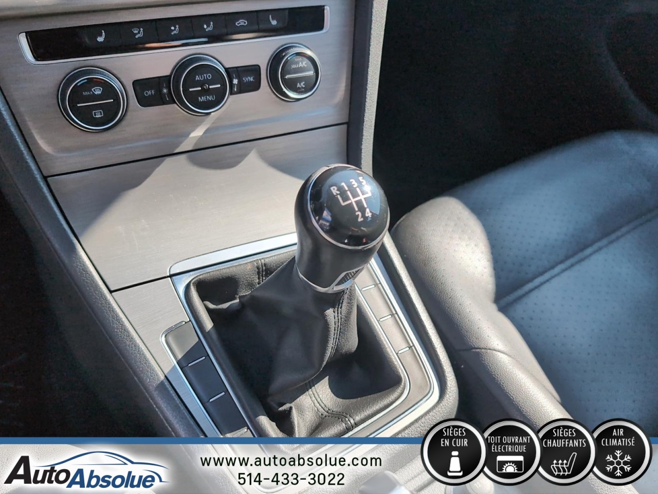 2015 Volkswagen Golf - Image 12