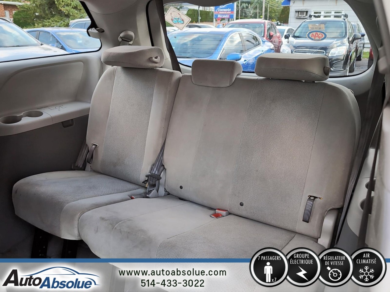 2011 Toyota Sienna - Image 6