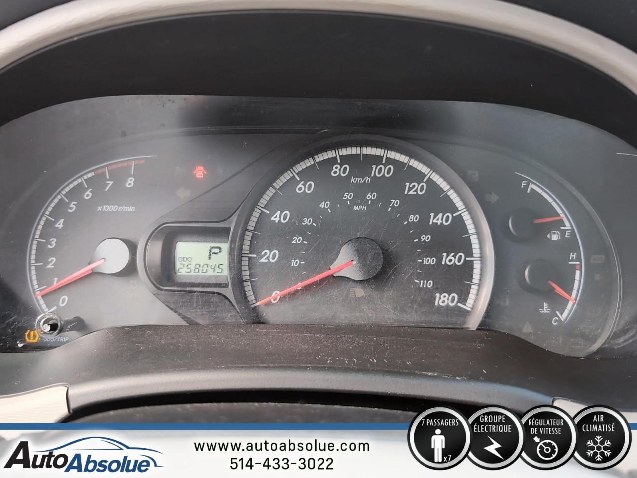 2011 Toyota Sienna - Image 13