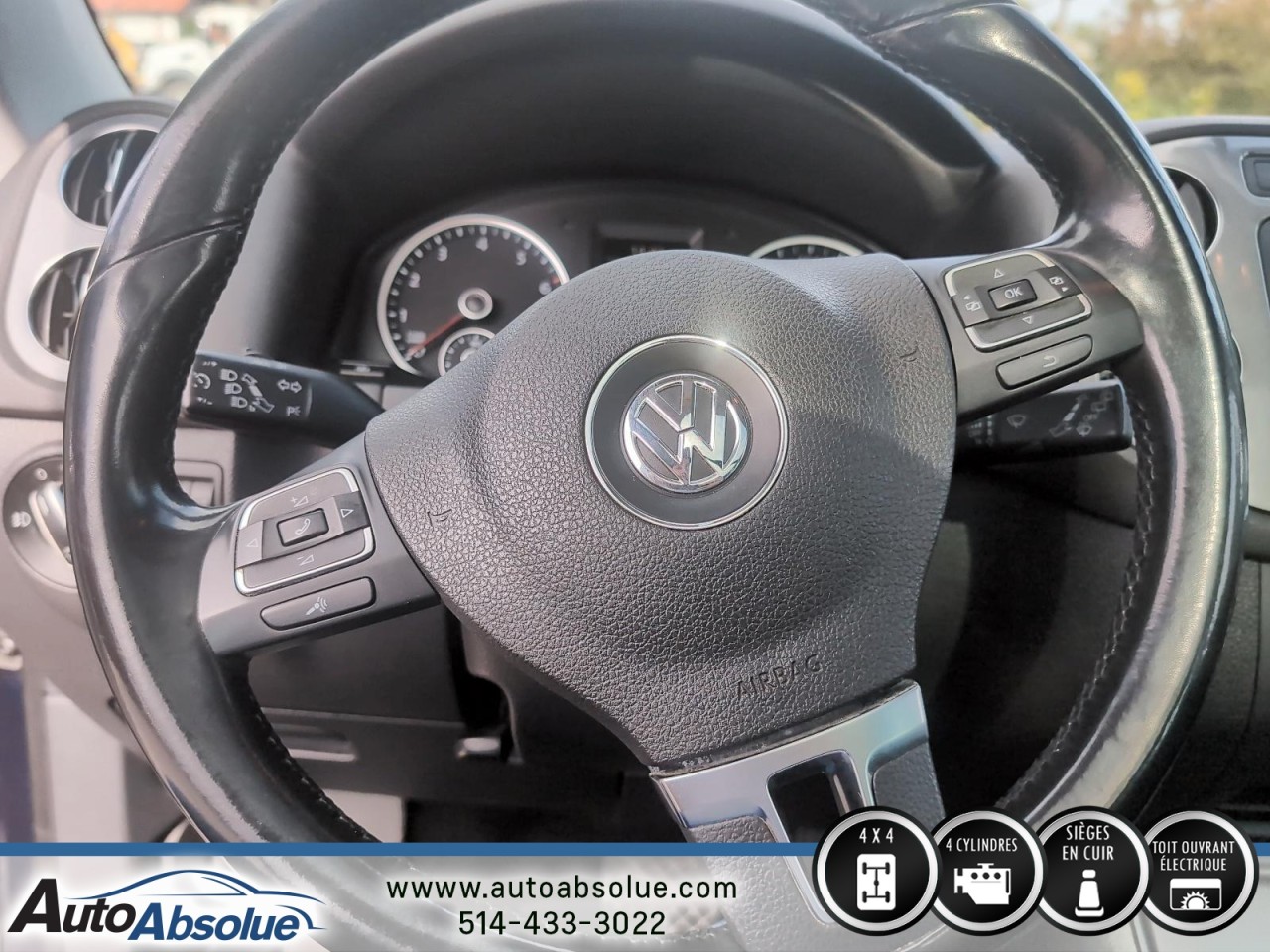 2012 Volkswagen Tiguan - Image 15