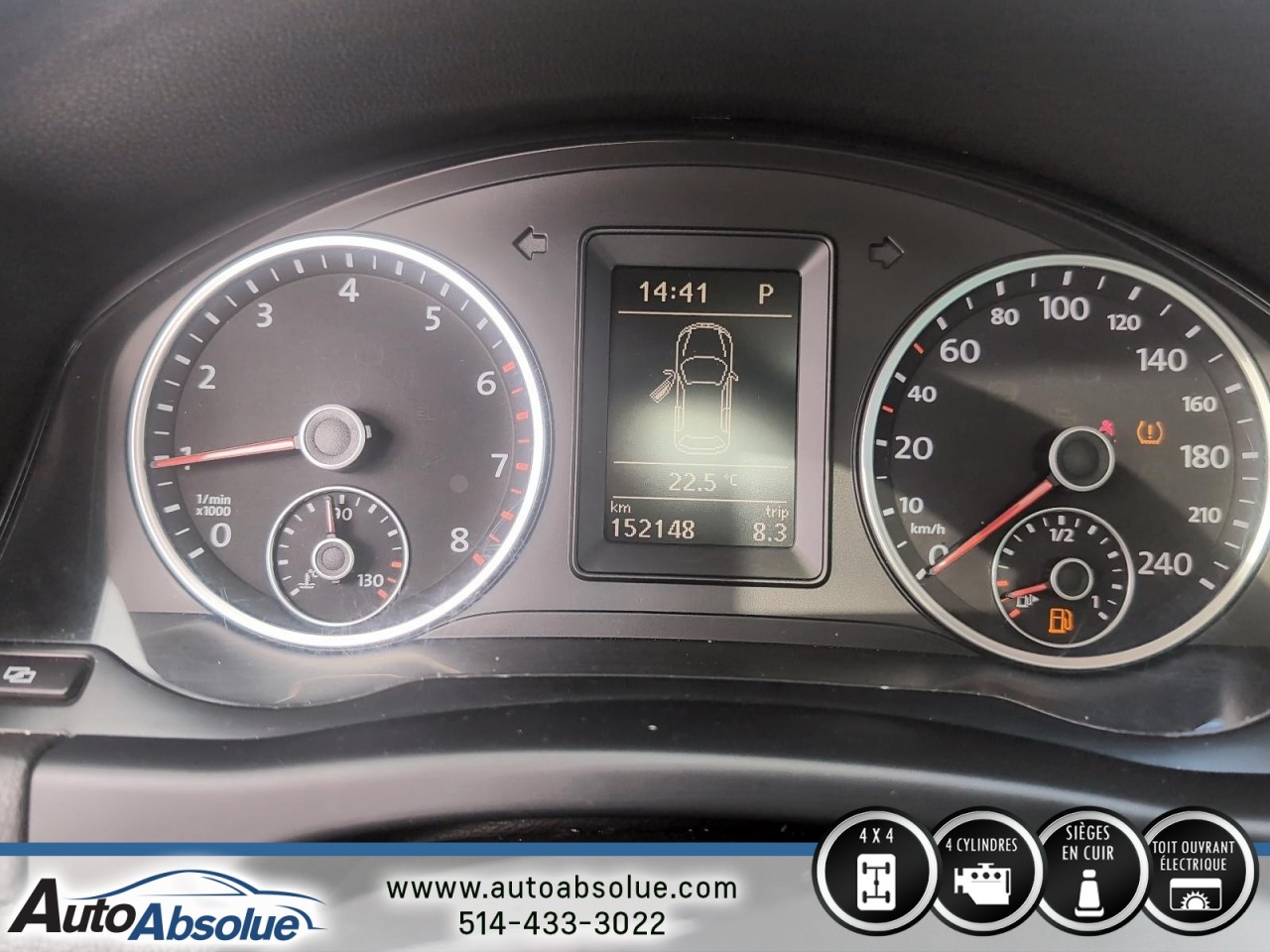 2012 Volkswagen Tiguan - Image 16