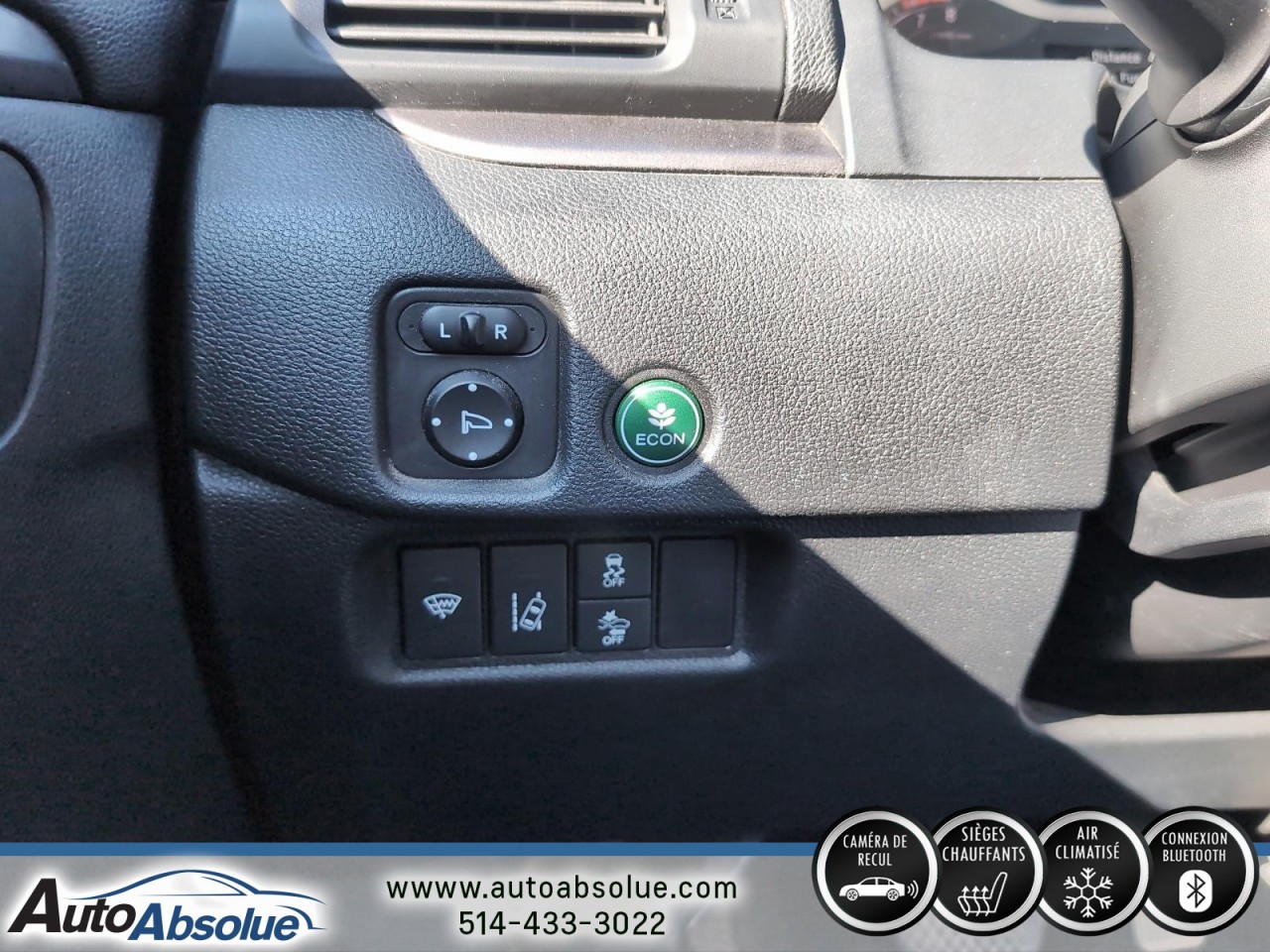 2017 Honda Pilot - Image 16