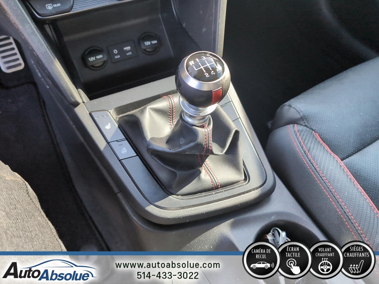 2019 Hyundai Elantra - Image 15