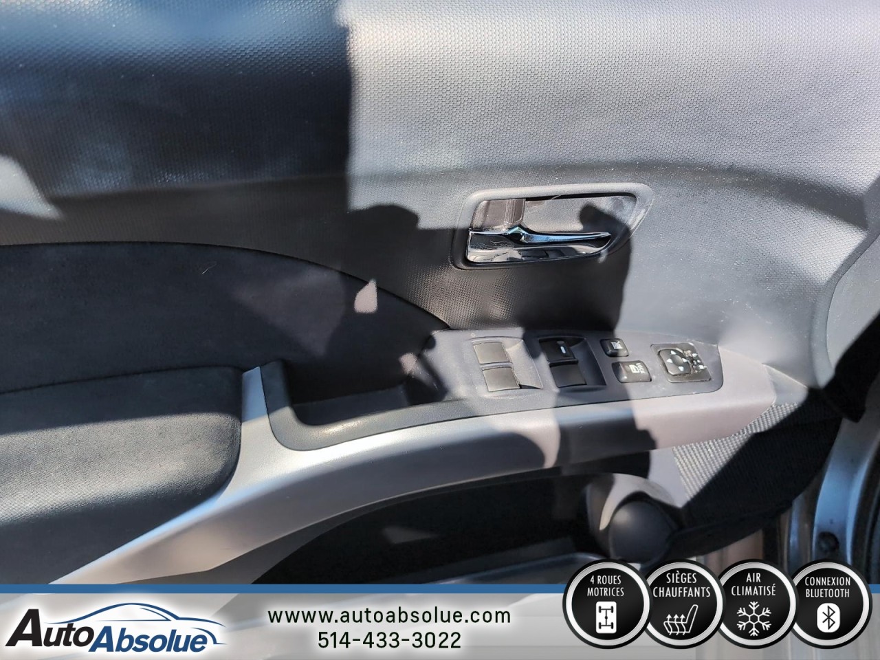 2012 Mitsubishi Outlander - Image 12