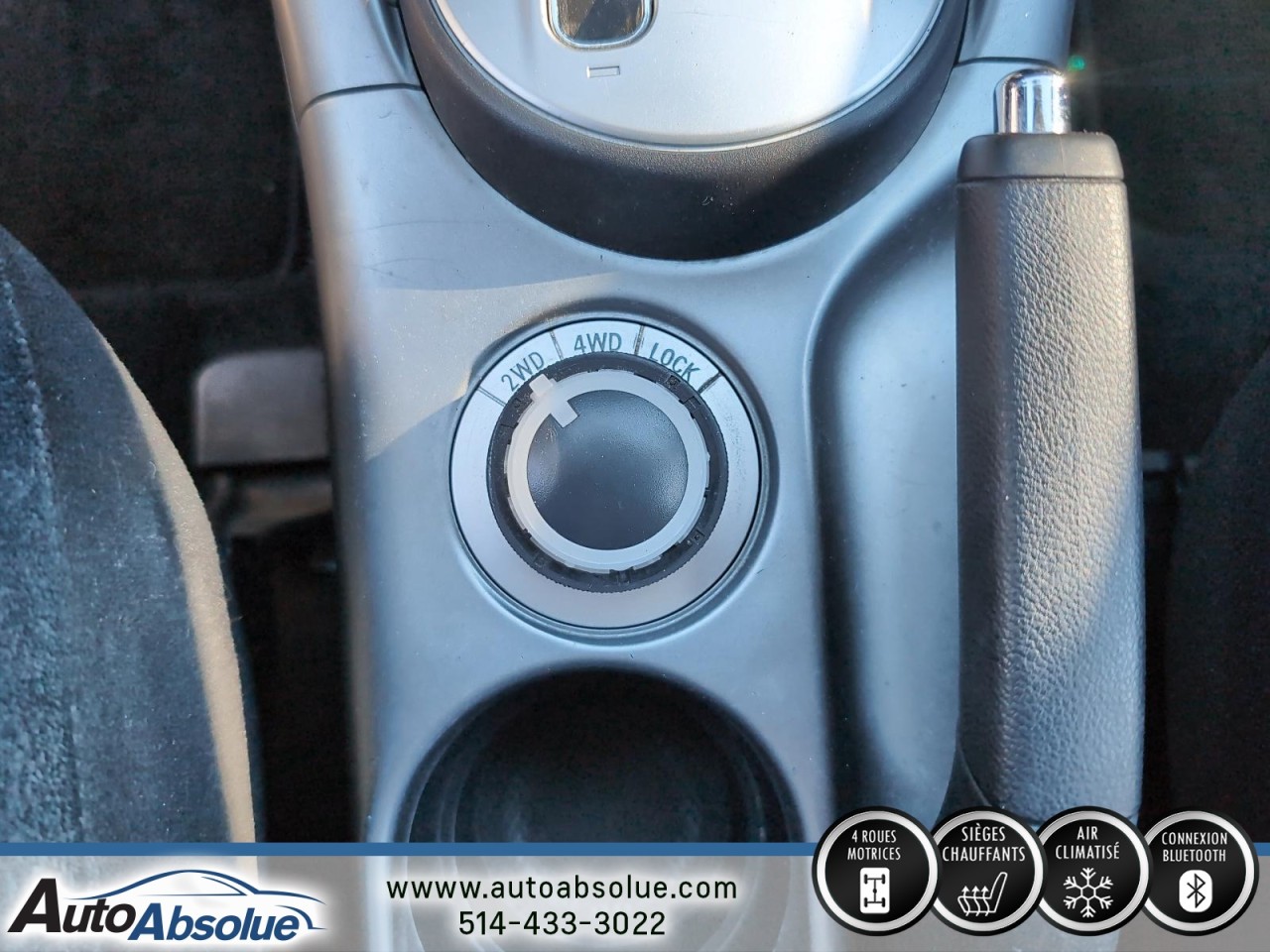 2012 Mitsubishi Outlander - Image 15