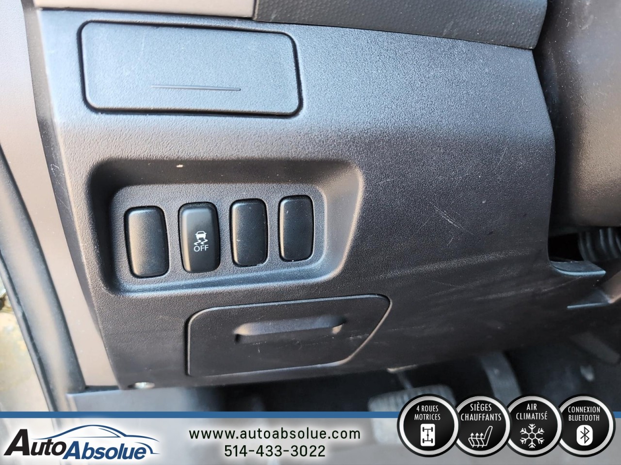 2012 Mitsubishi Outlander - Image 17