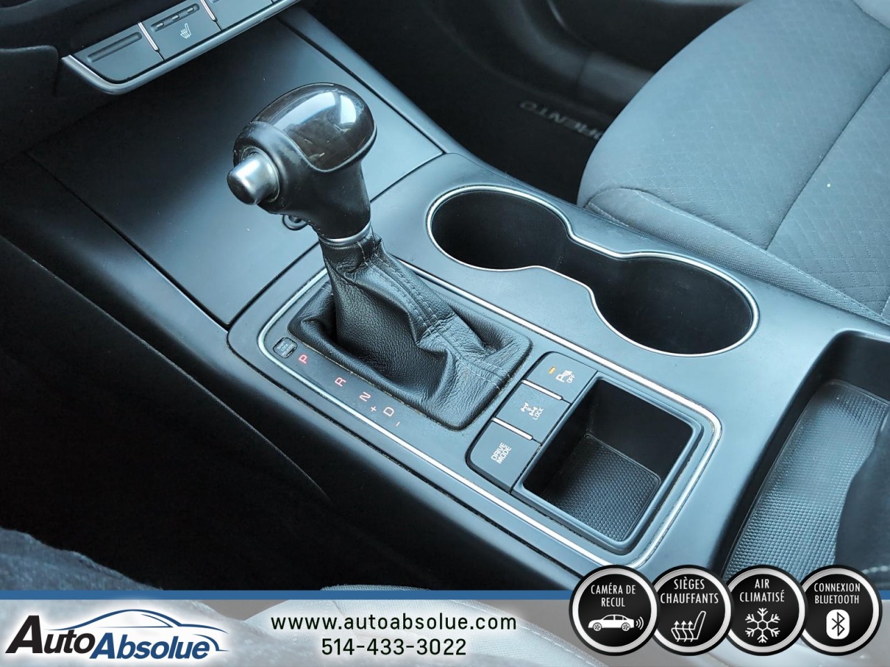 2017 Kia Sorento - Image 15