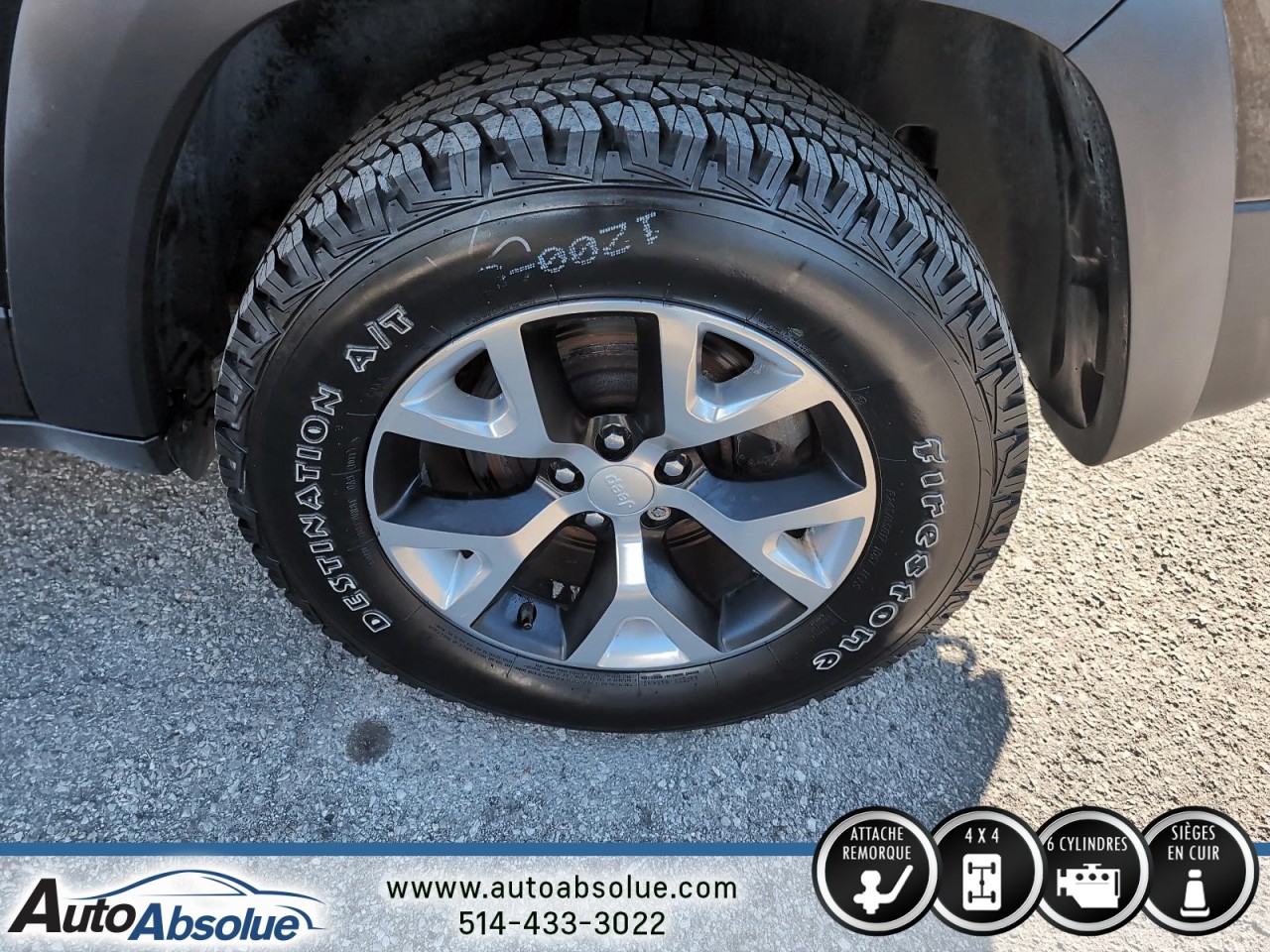 2017 Jeep Cherokee - Image 8