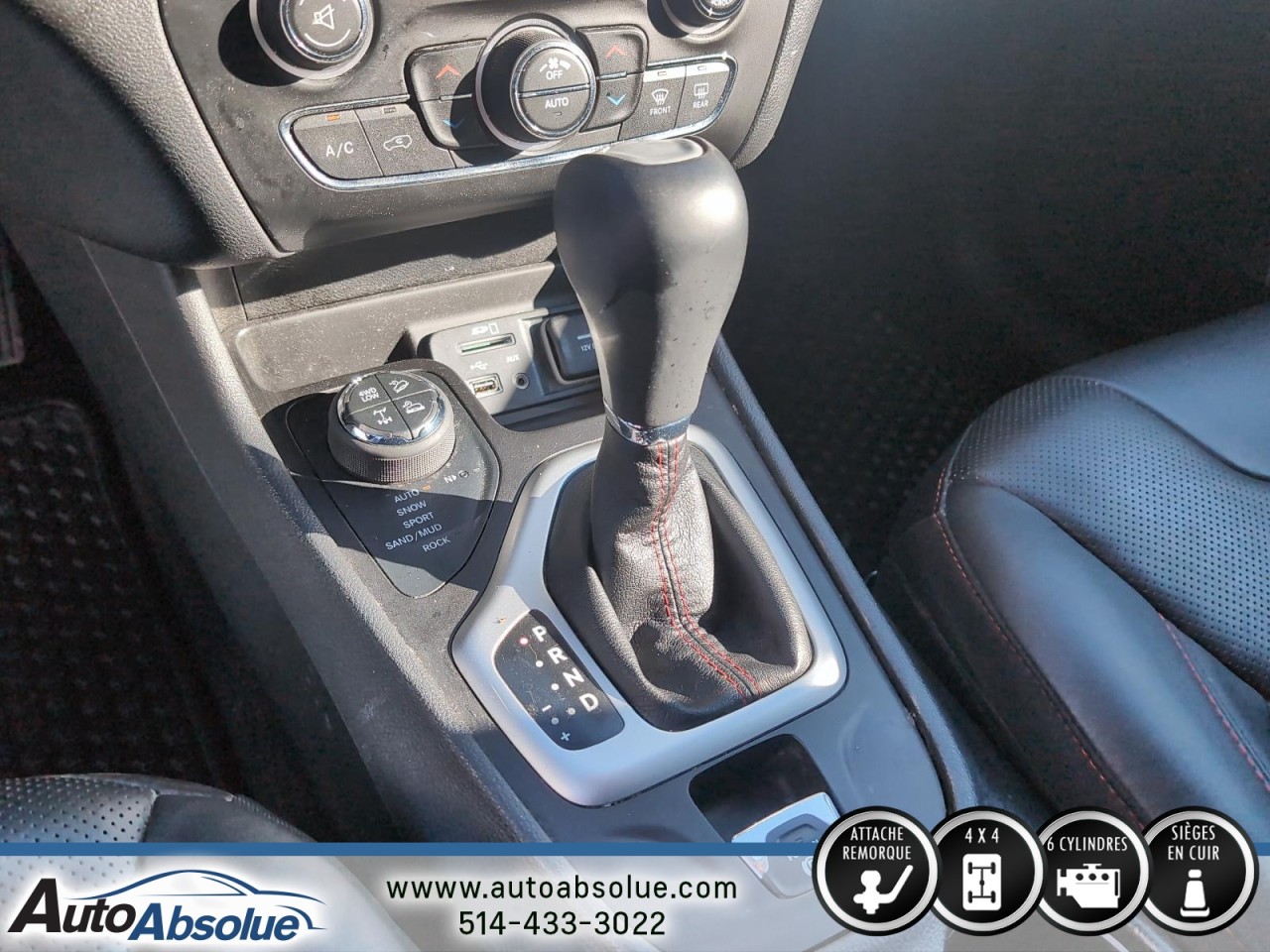 2017 Jeep Cherokee - Image 14