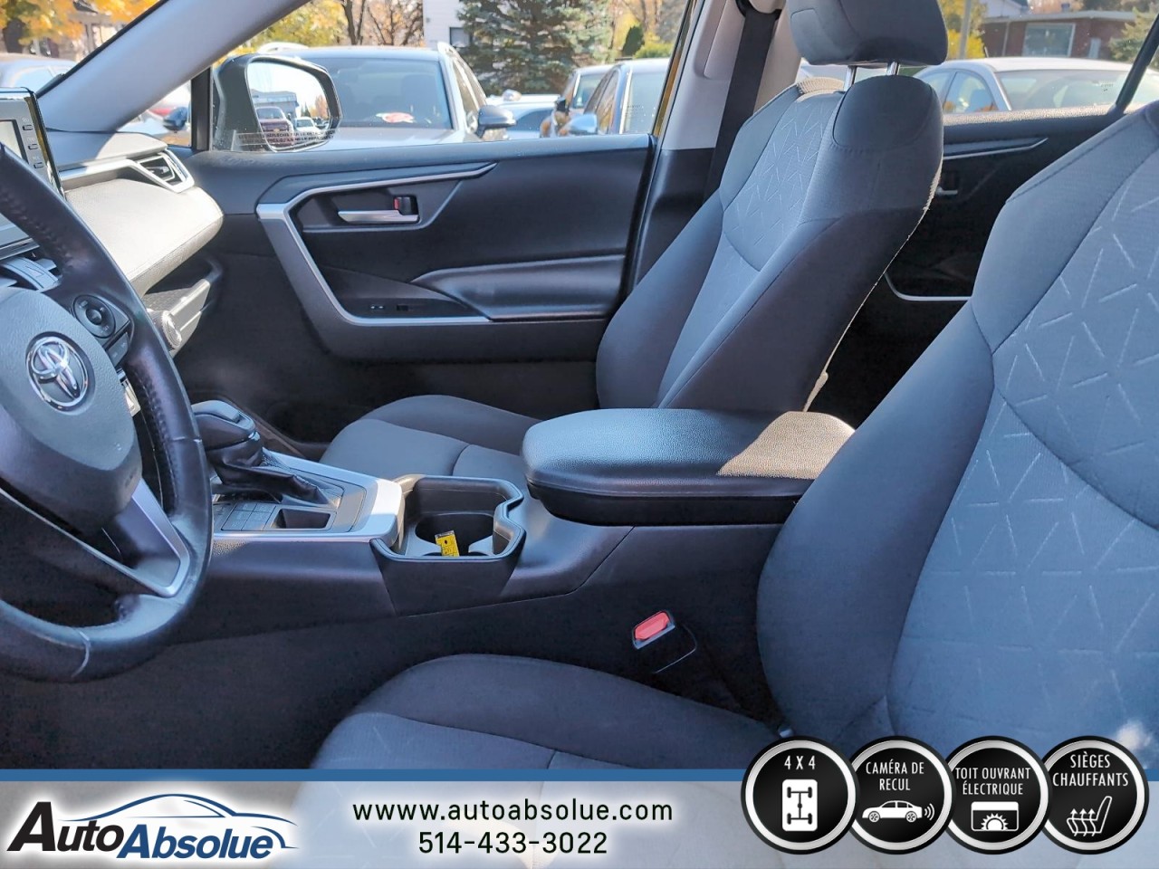 2019 Toyota RAV4 - Image 10