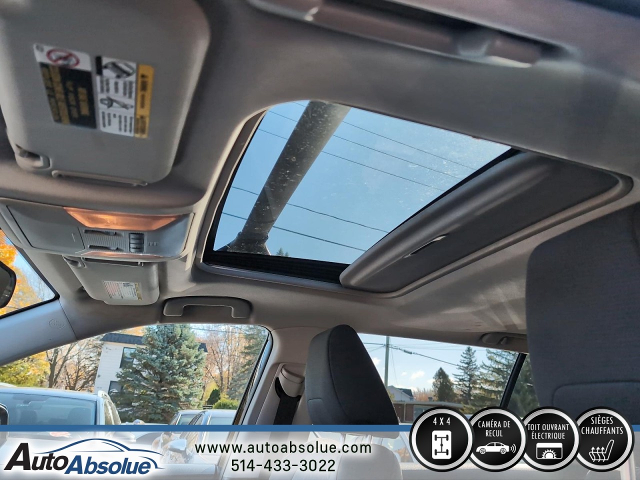 2019 Toyota RAV4 - Image 12