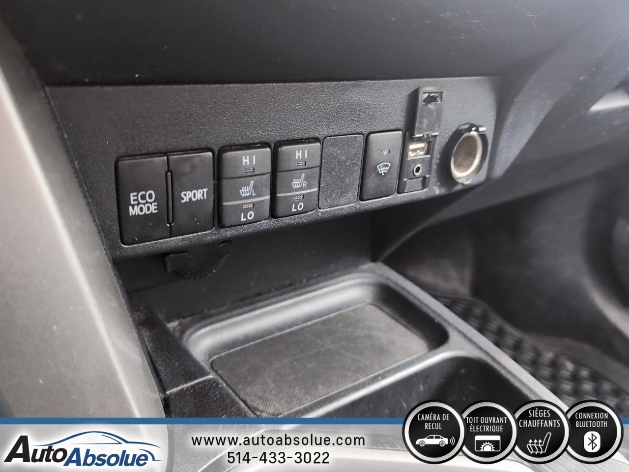 2018 Toyota RAV4 - Image 15