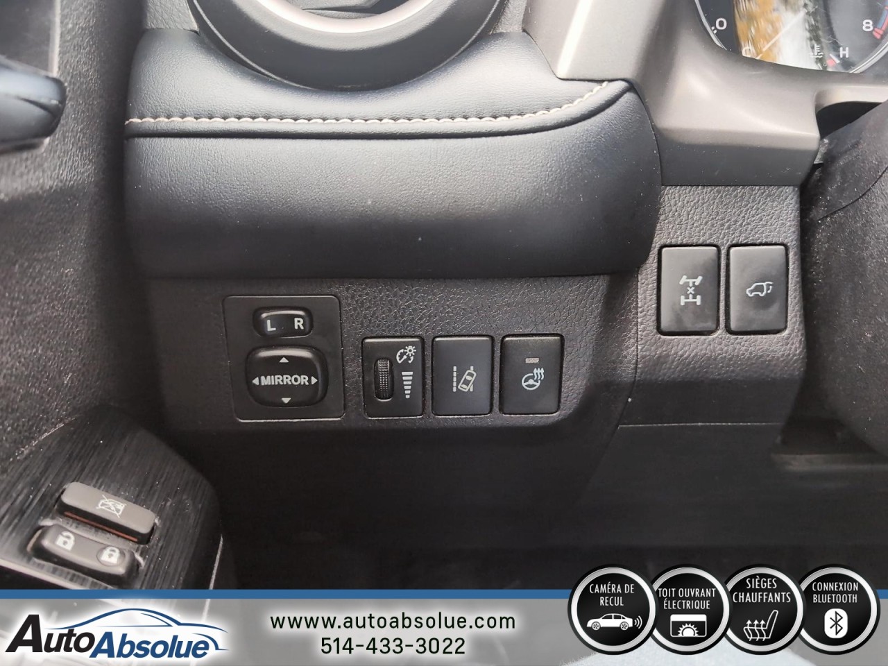 2018 Toyota RAV4 - Image 19