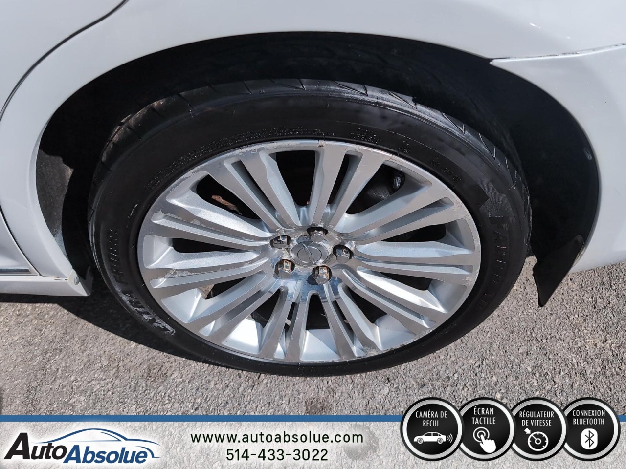 2013 Chrysler 300 - Image 7