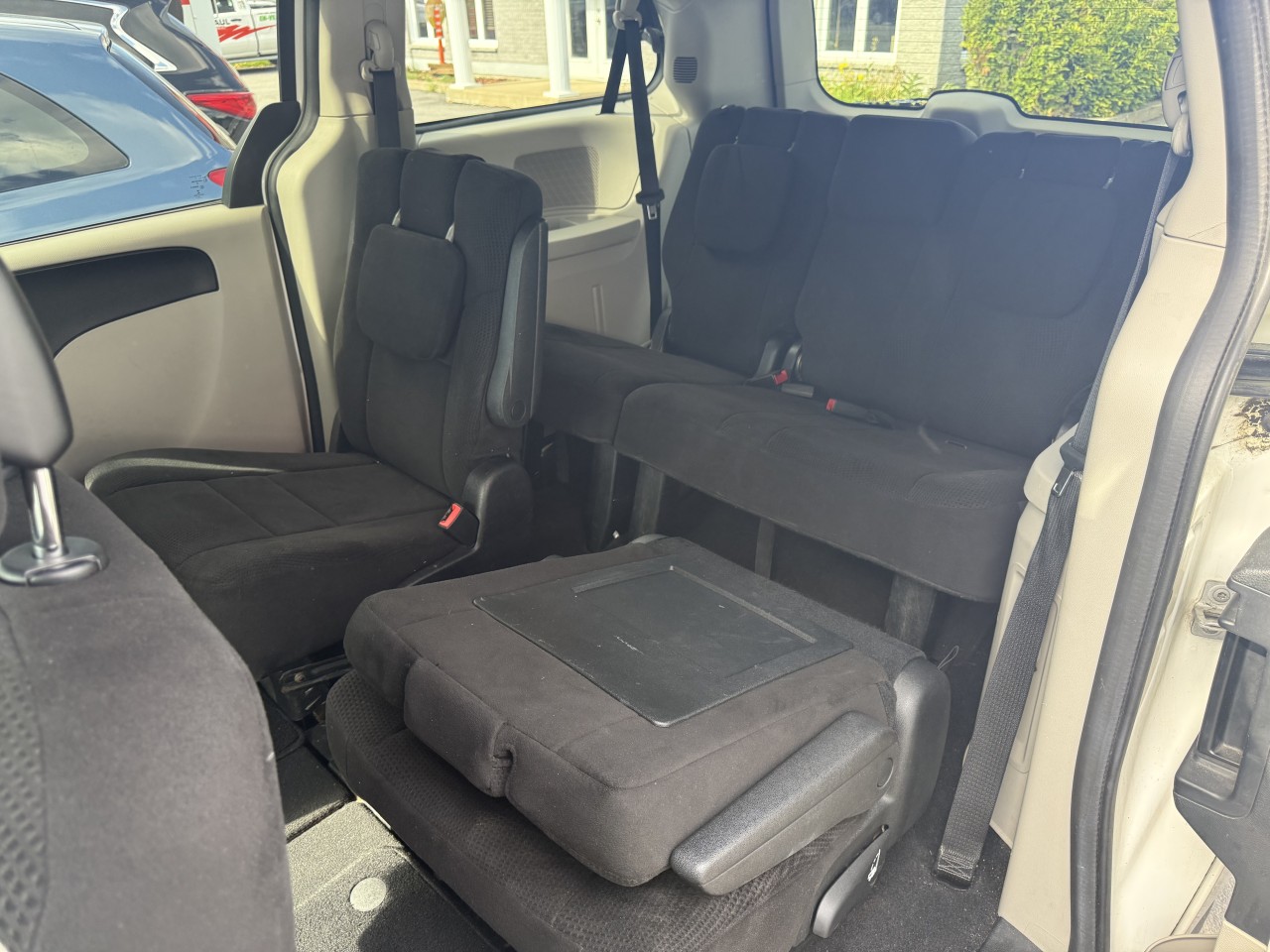 2013 Dodge Grand Caravan - Image 11