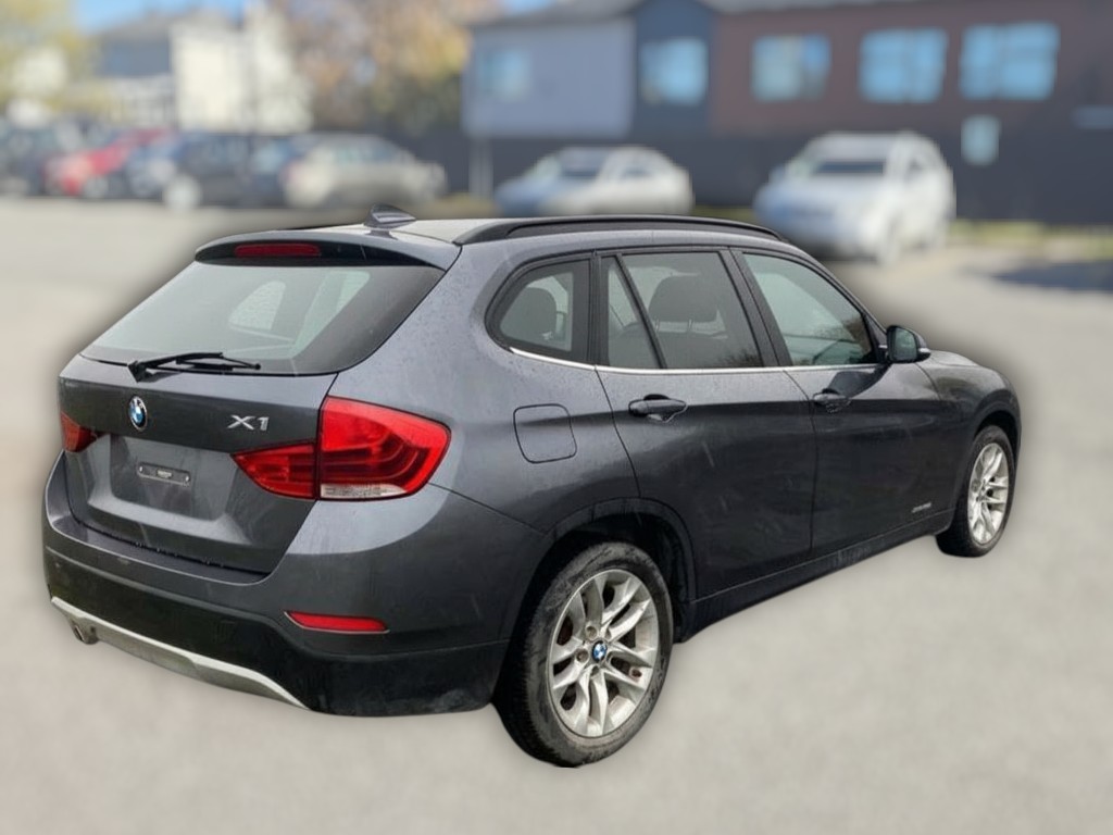 2015 BMW X1 - Image 2