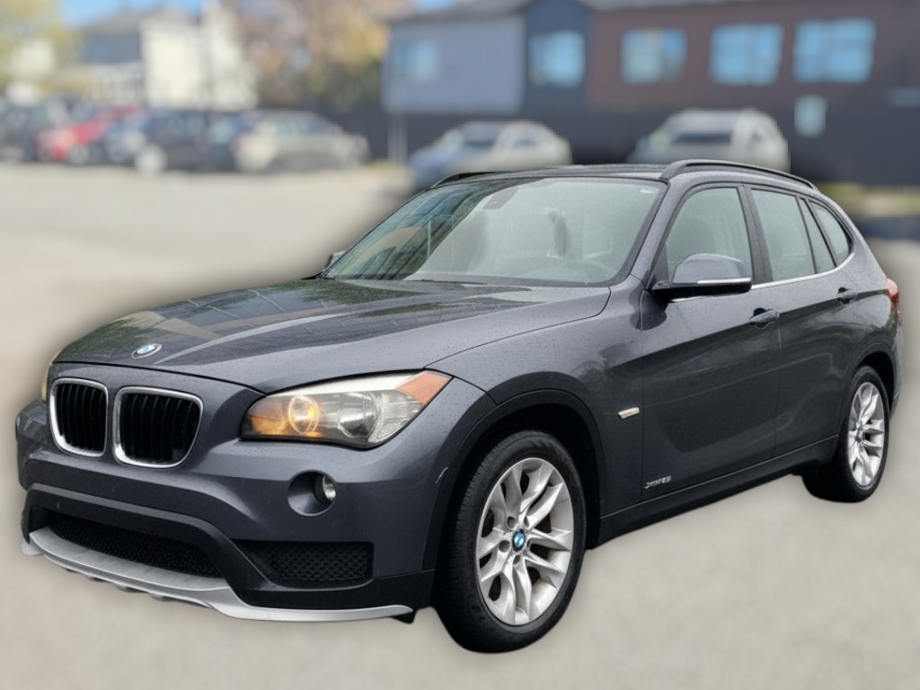 2015 BMW X1 - Image 3