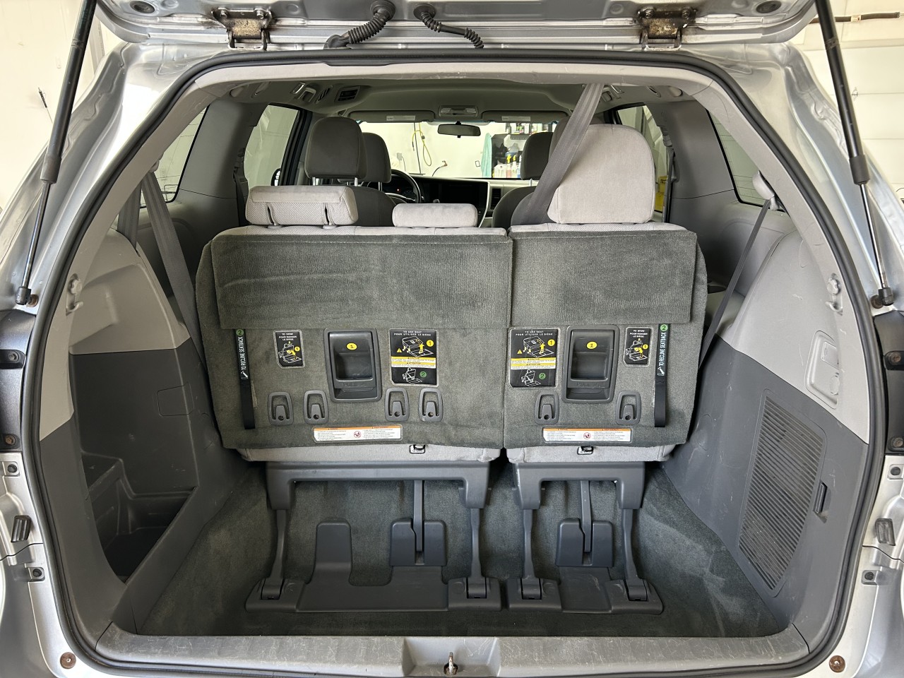 2017 Toyota Sienna - Image 18