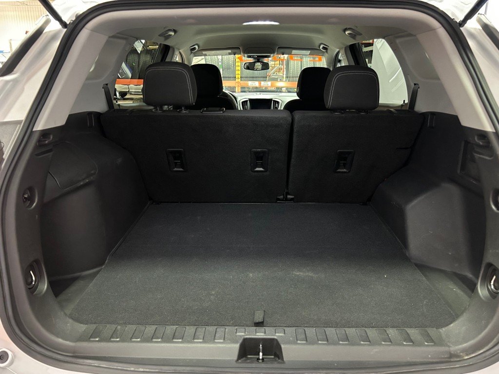 2022 GMC TERRAIN - Image 14