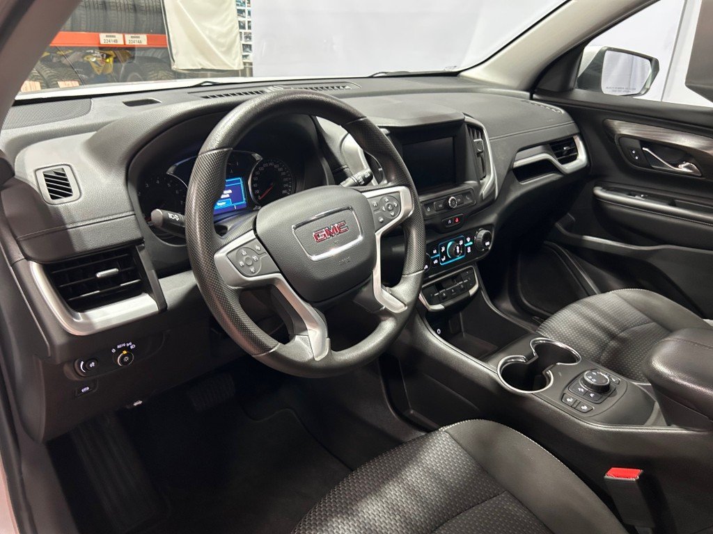 2022 GMC TERRAIN - Image 16