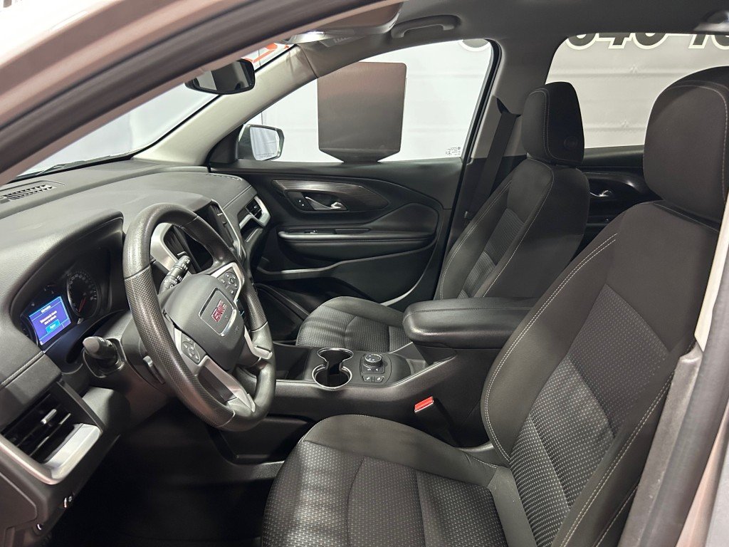 2022 GMC TERRAIN - Image 18