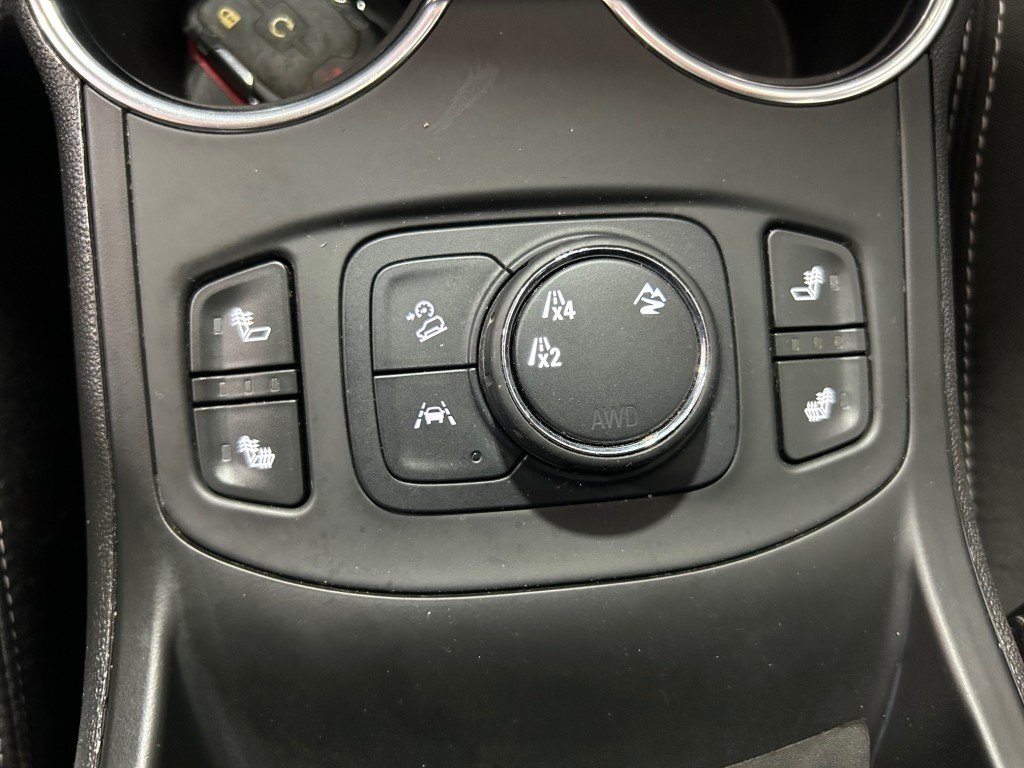 2022 GMC TERRAIN - Image 21